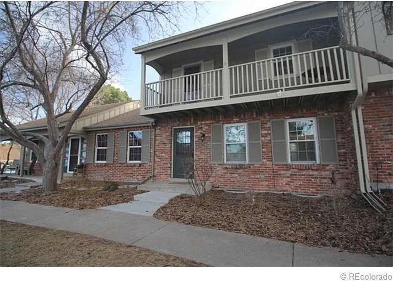 Spacious 4-bedroom, 3.5-bathroom townhome in Centennial