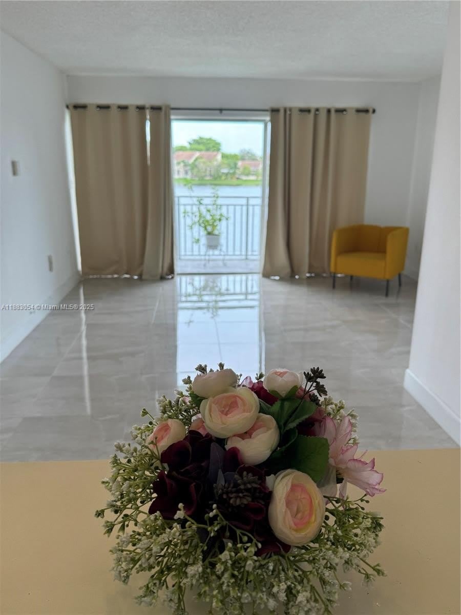 9363 Fontainebleau Blvd