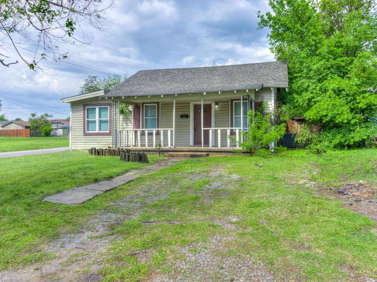 1320 South Jensen Avenue