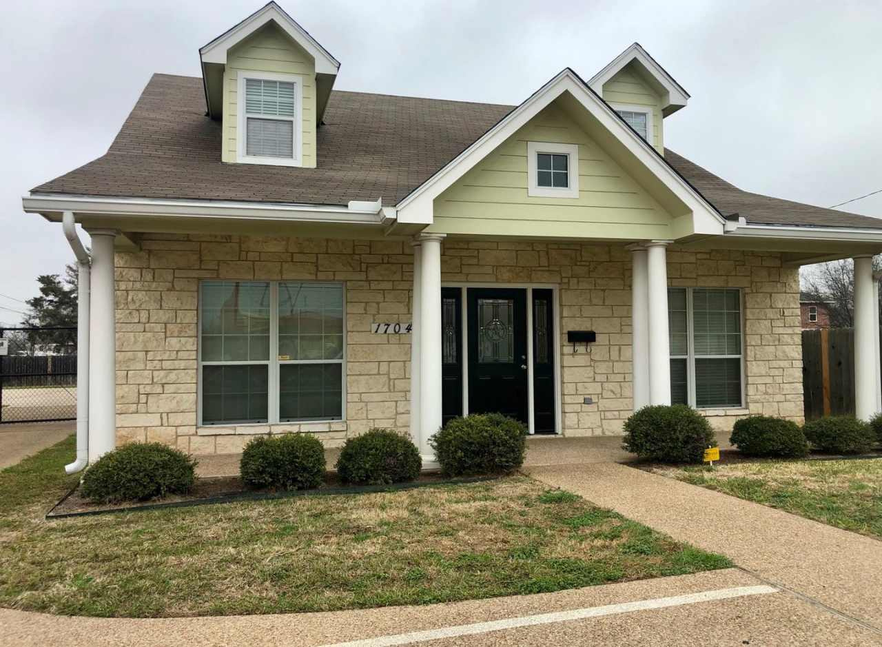 Modern Home Downtown/Baylor Area