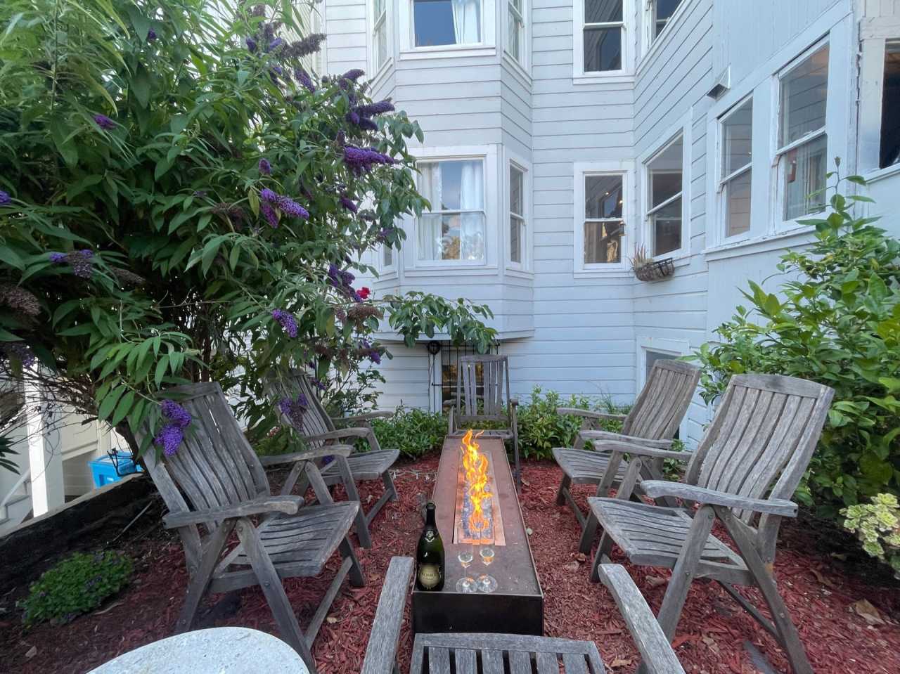 Mission: Spacious Flat with W/D In-Unit and Shared Back Yard w/ Fire Pit  BBQ