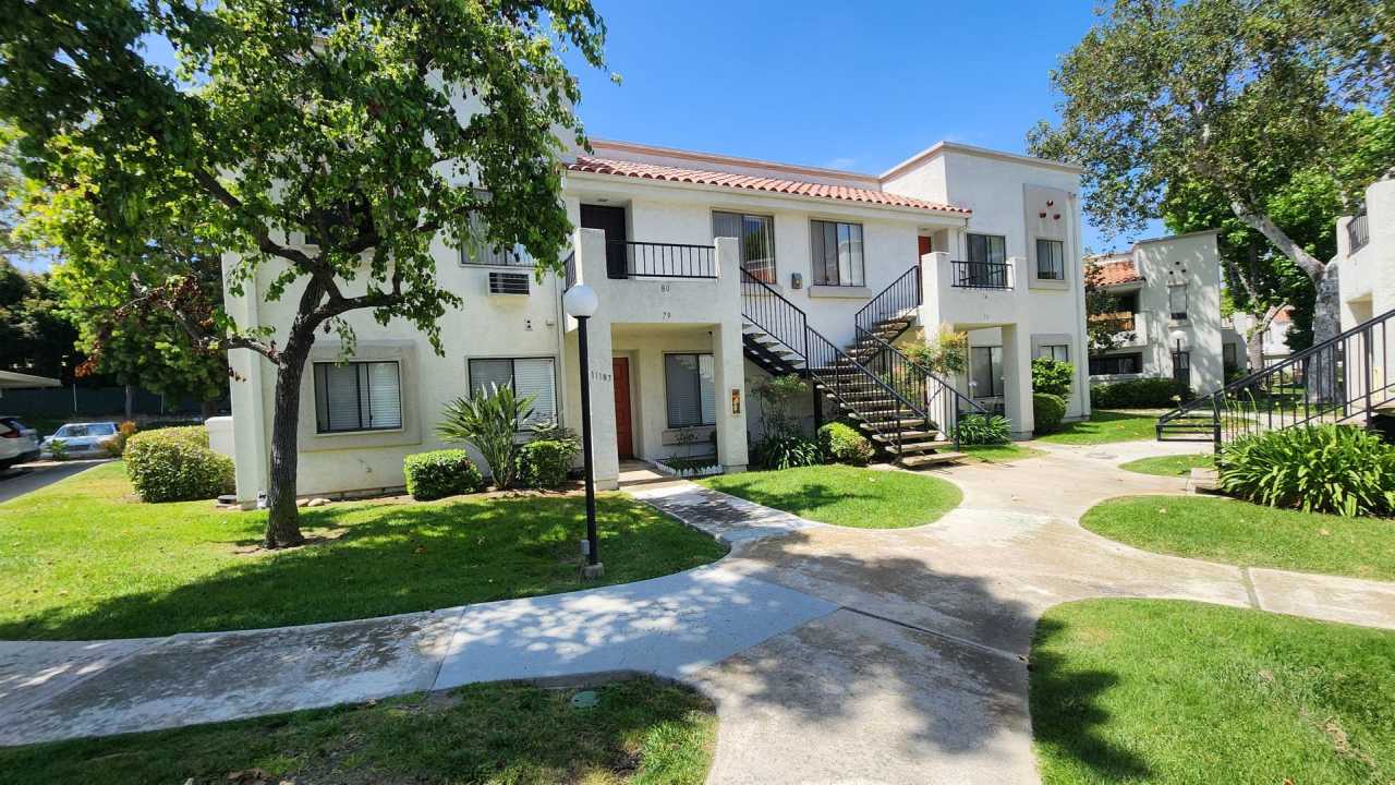 Mira Mesa Upstairs 1-Br + Covered Parking Space