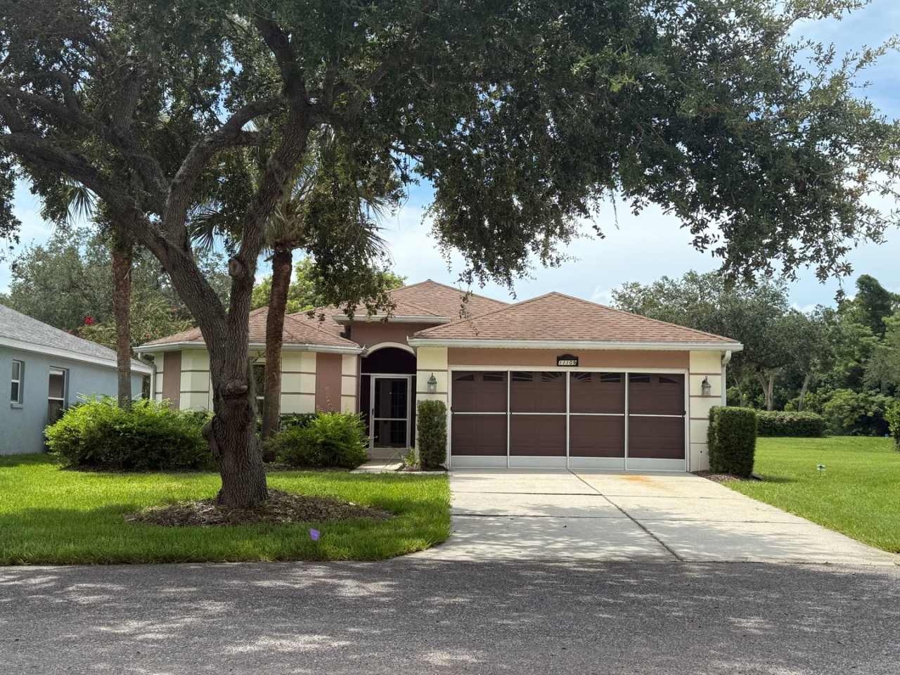 Single Family Home in Tampa Bay Golf and Country Club