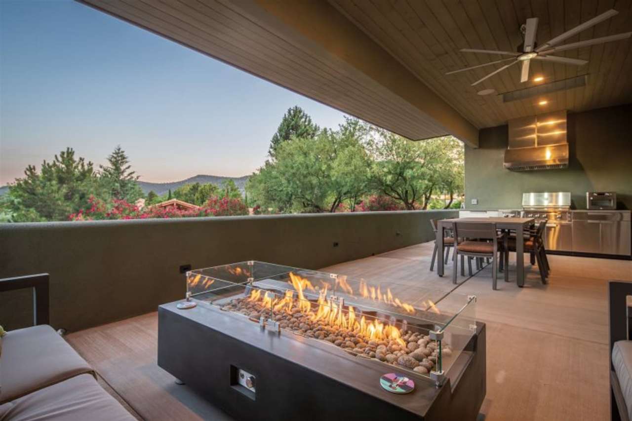Exquisite Luxury Home Basking in Red Rock Mountains with Infrared Sauna + Fire Tables, Near Oak Creek Golf Course! Mystic Thyme