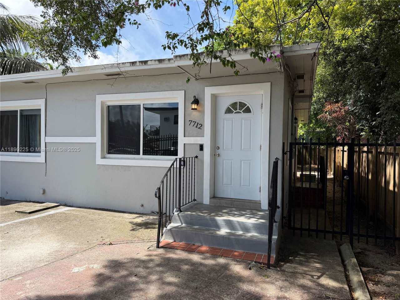 7712 Northeast 1st Court