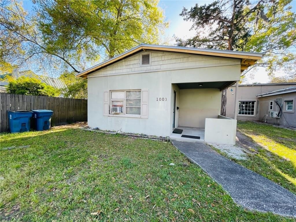 1003 Carpenter Street