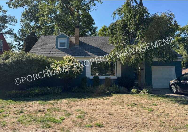 2621 Coit Avenue Northeast