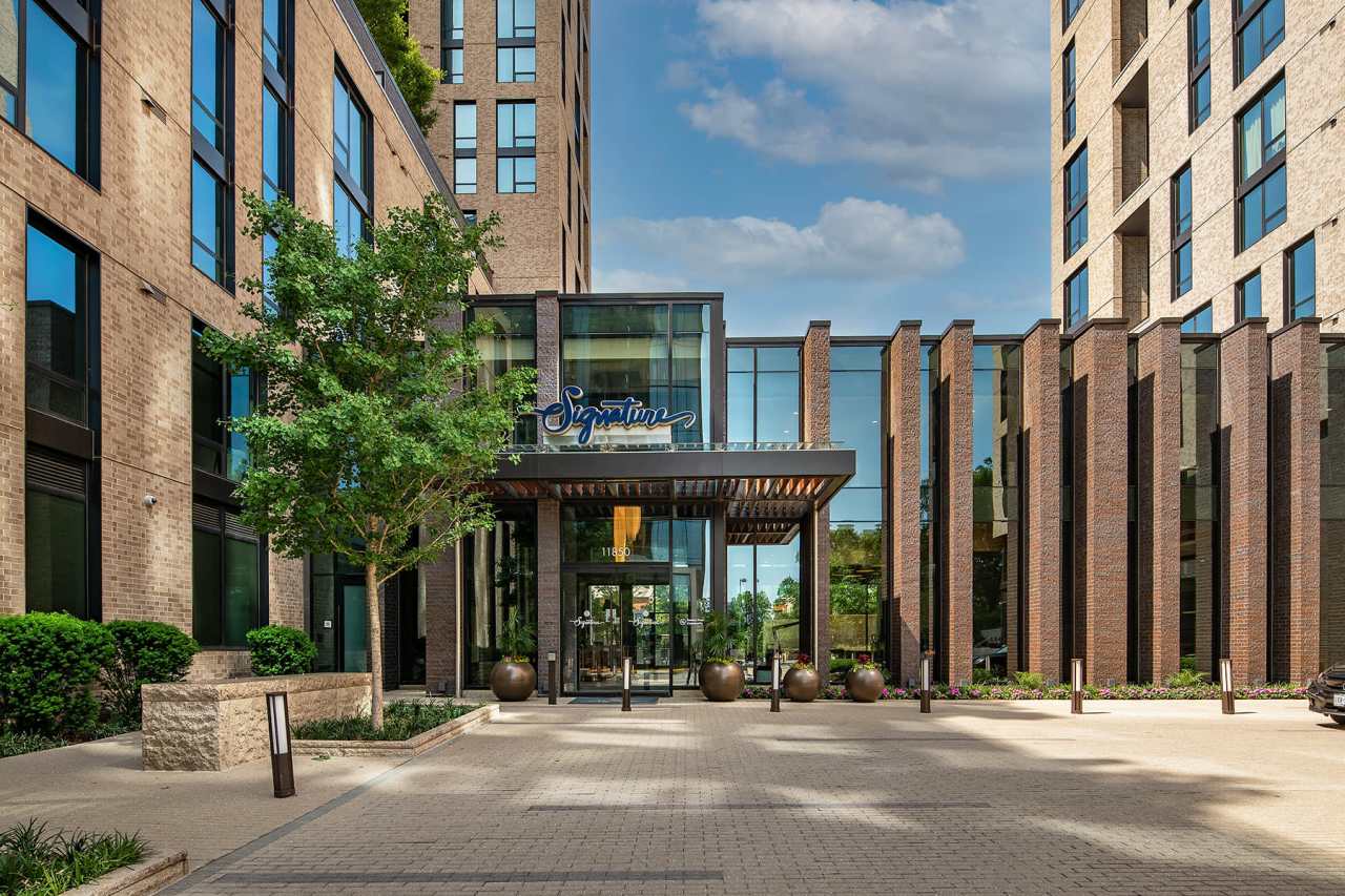 Signature at Reston Town Center