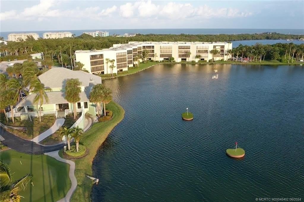 221 NE Plantation Road unit: 215