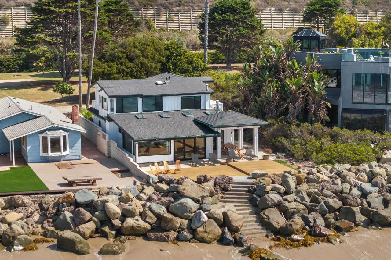 2988 Solimar Beach Dr