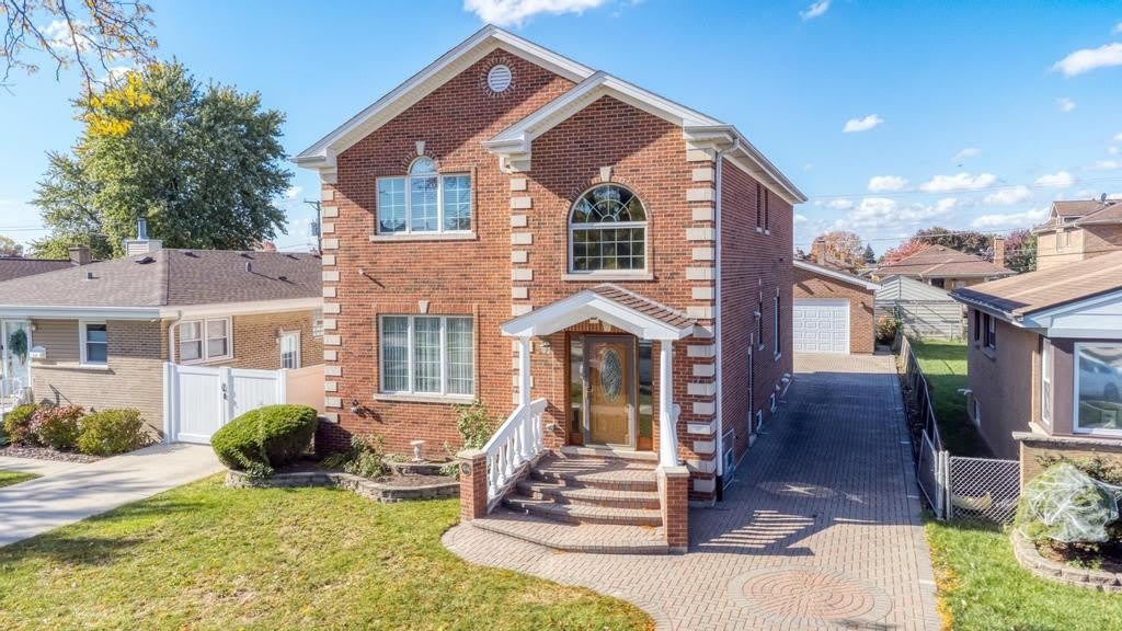 4544 N Oriole Avenue