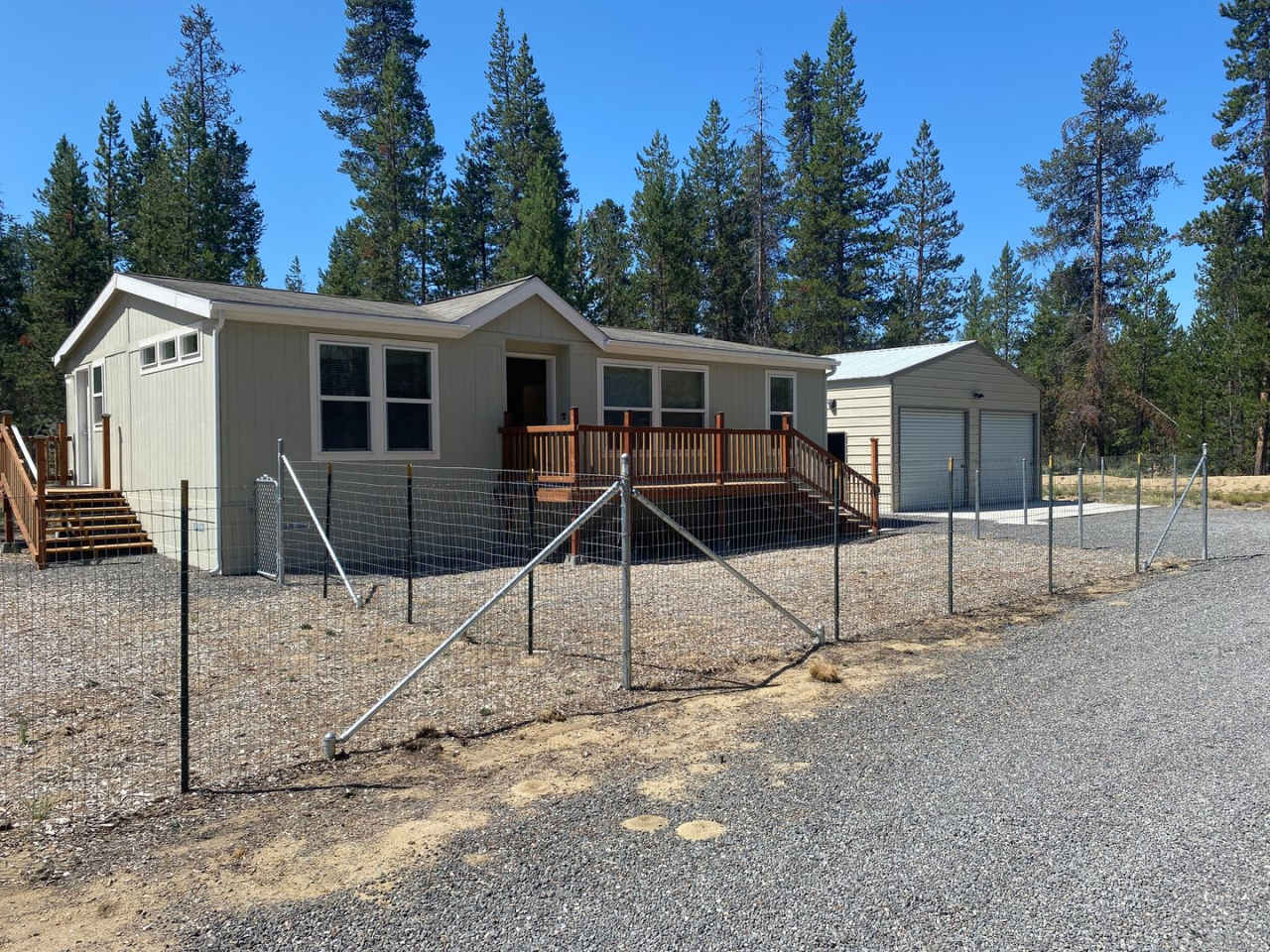 Gorgeous Home w/Huge Shop in La Pine!