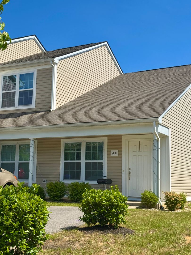 More units and move-in options available.