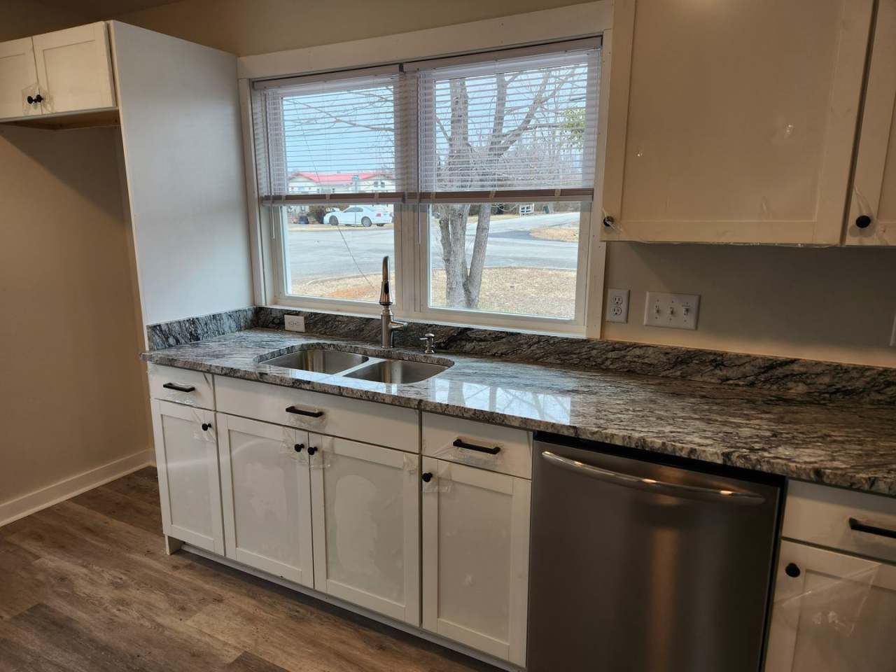 Blackstone-3 Bed 2 bath Renovated Rancher