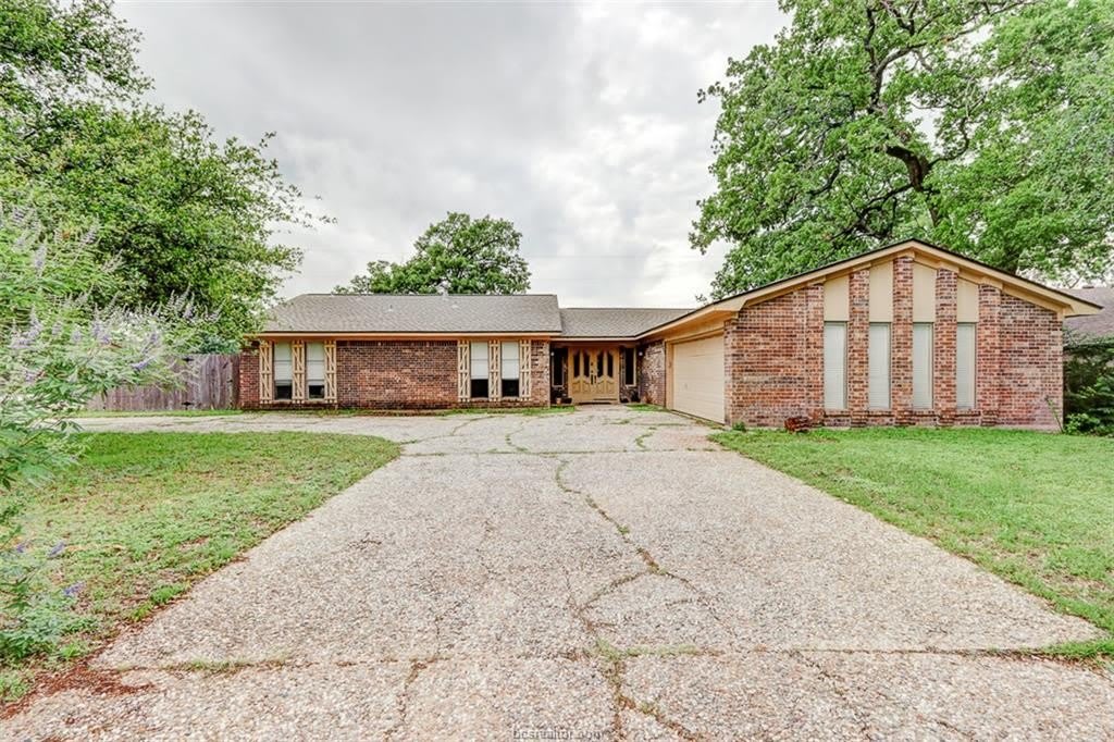 2727 Jennifer Circle