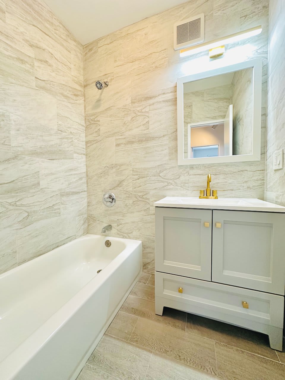 324 Strawberry Hill Ave