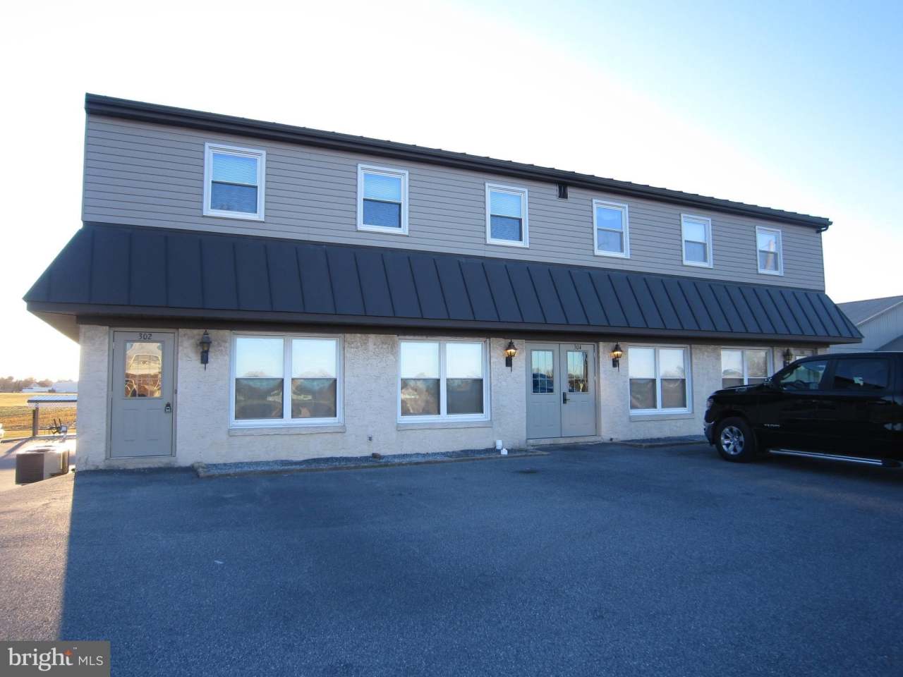 304 N HOOVER Avenue unit: B