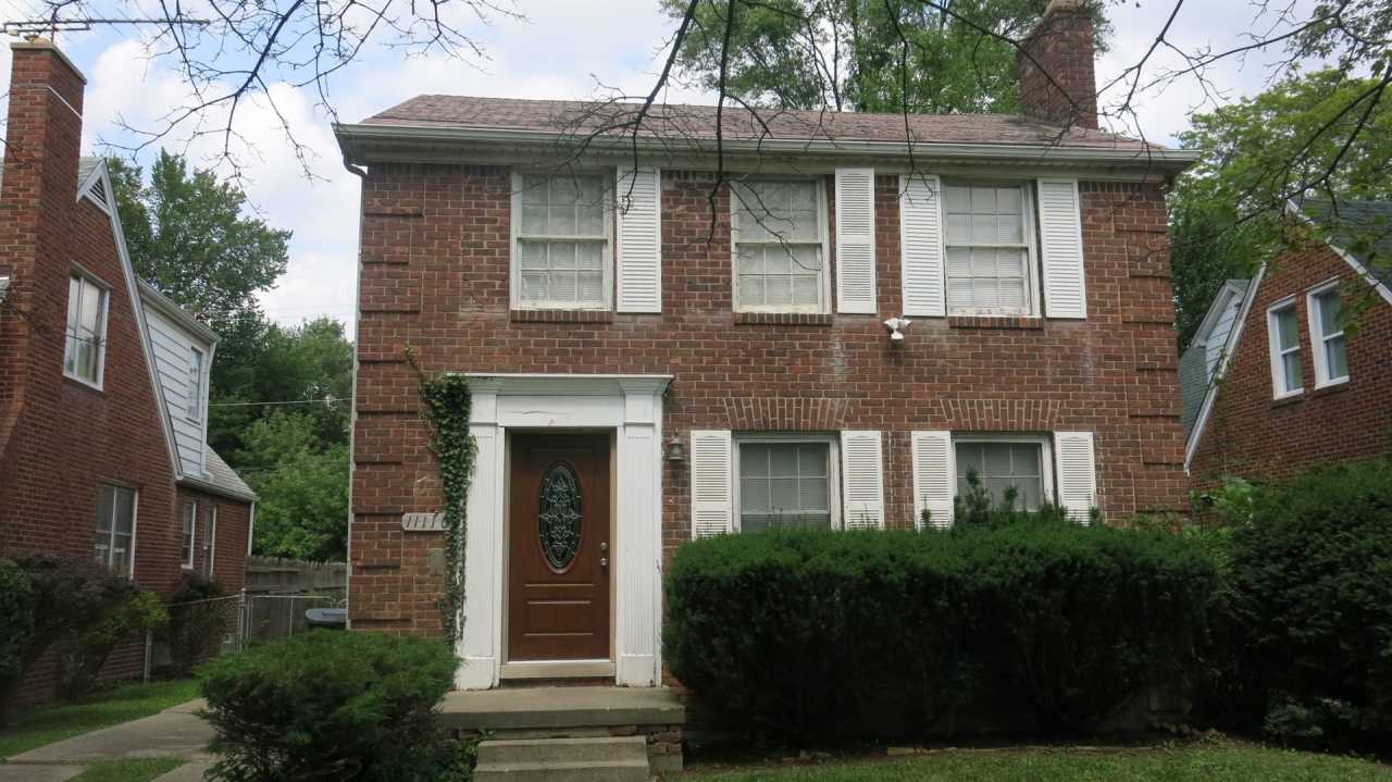 11110 Courville 3 Beds/ 1.5 Bath formal dining, basement with garage located in Outer Dr.-Hayes