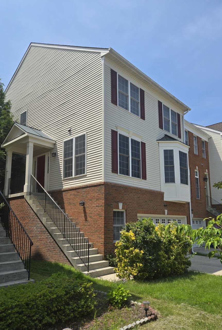 25282 Mcintyre Square