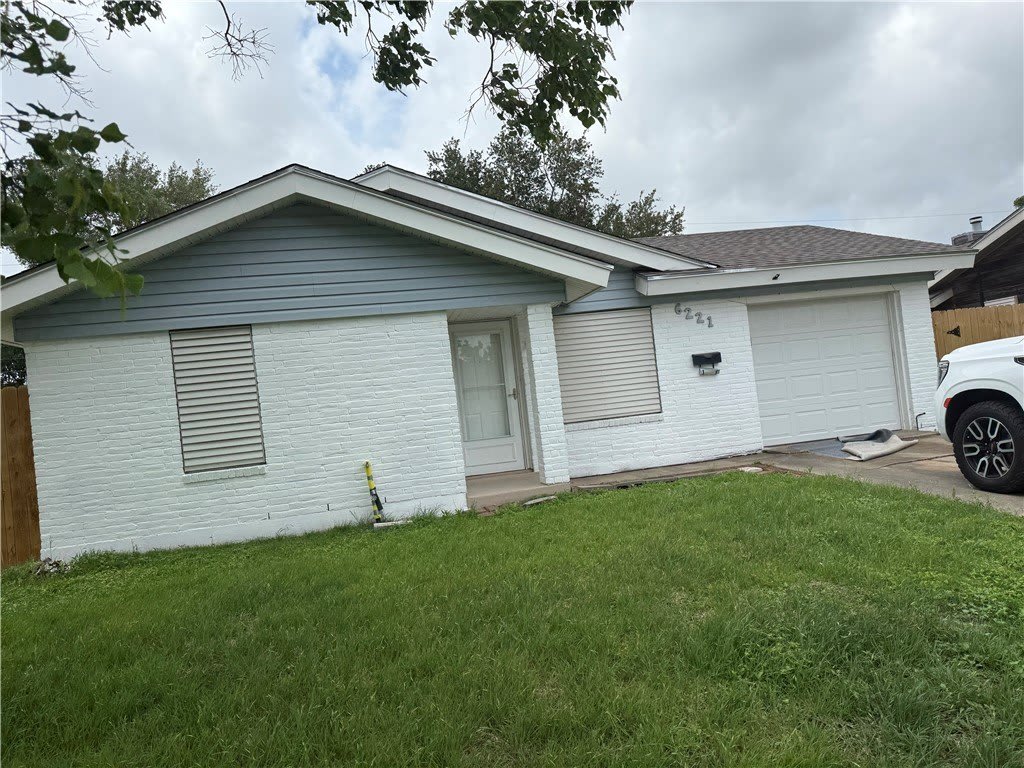 6221 Aspenwood Drive
