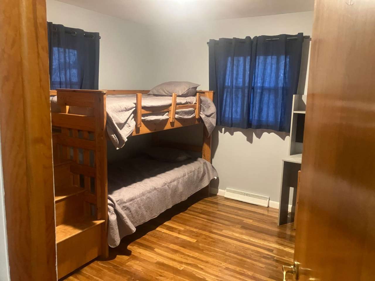 Fully furnished three bedroom for short term