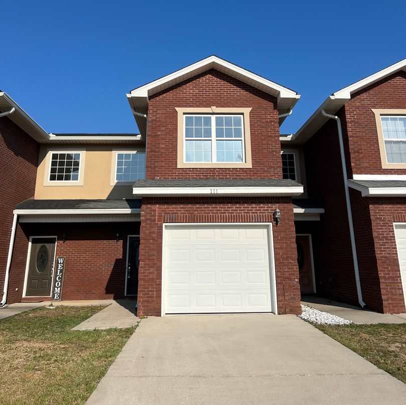 Available NOW -111 Peregrine Way-1/2 off the first month rent