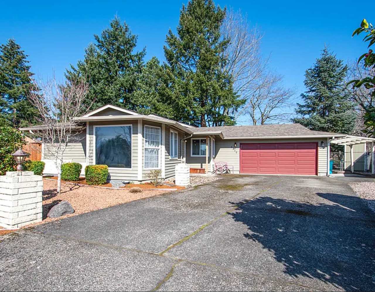 Peaceful 4 BD Ranch-Style Home in Quiet Cul-de-Sac!