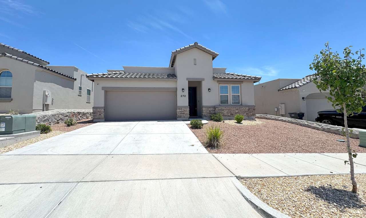 East El Paso 4 bed Refrig A/C!