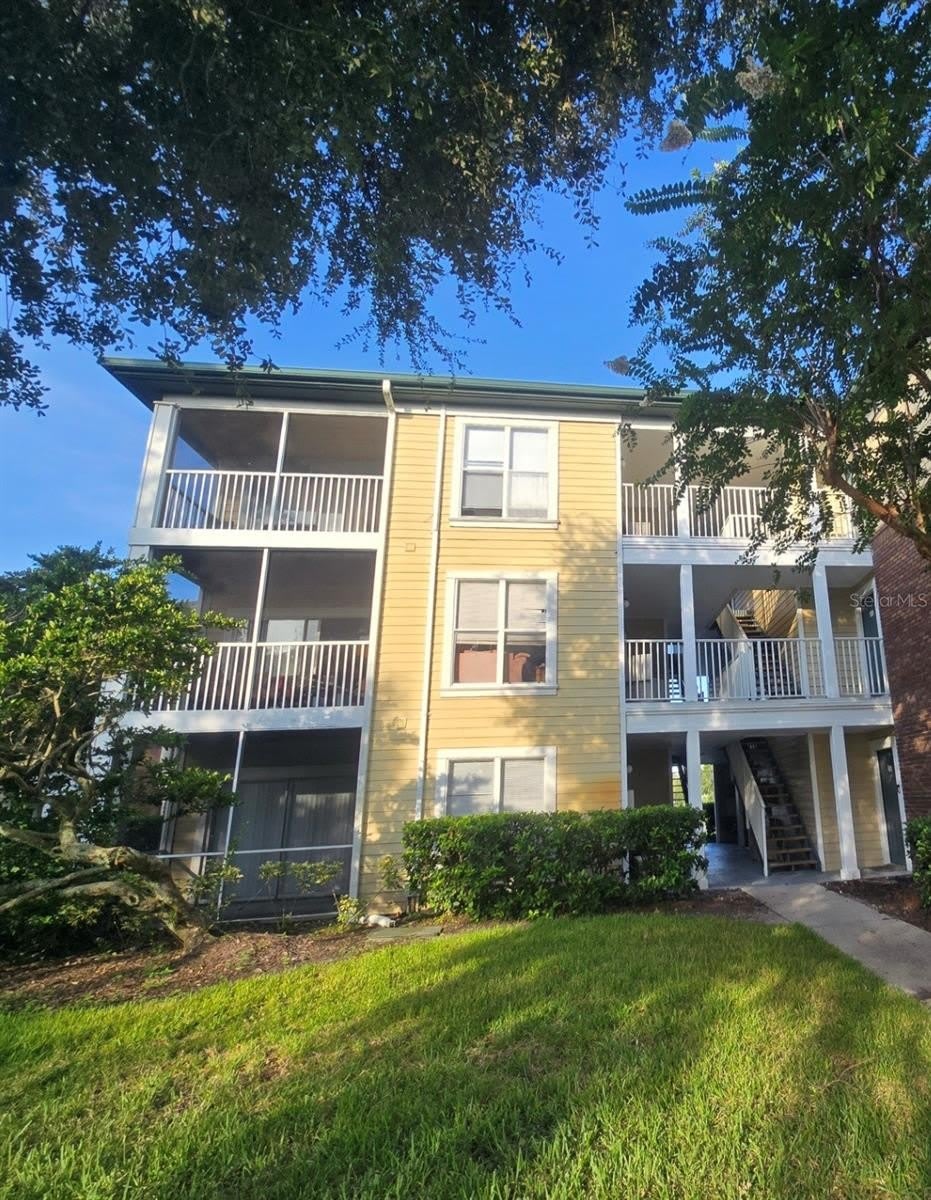 10122 WINSFORD OAK BOULEVARD