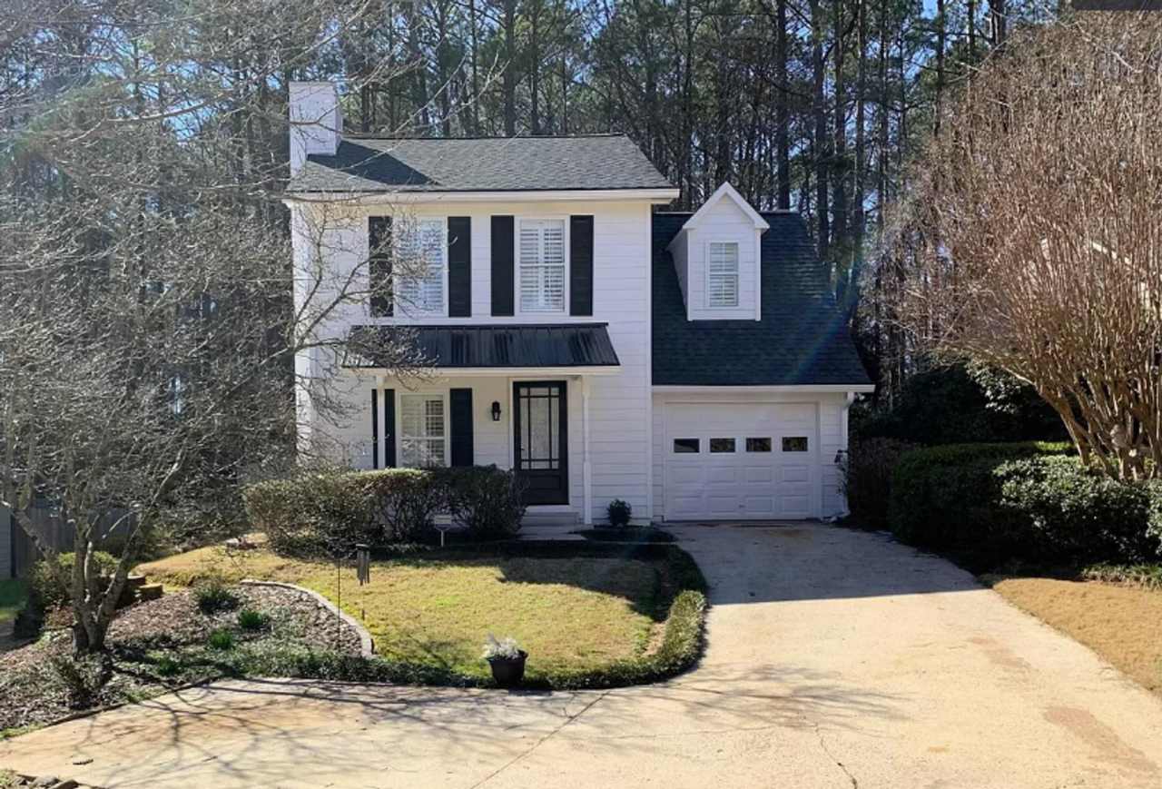 145 Long Leaf: Home on cul-de-sac for rent in Peachtree City! Fayette County Schools! AVAILABLE JAN. 2026!