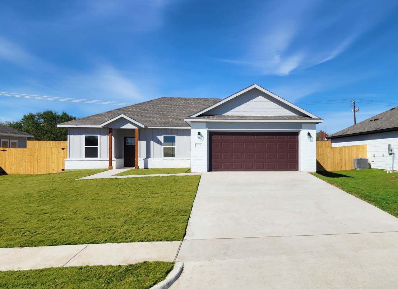3 Bed 2 Bath Home in Corsicana!