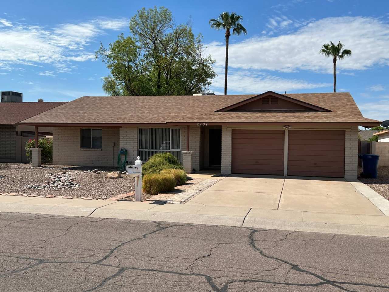 Tempe 3 Bed, 2 Bath - Pool and Single Story