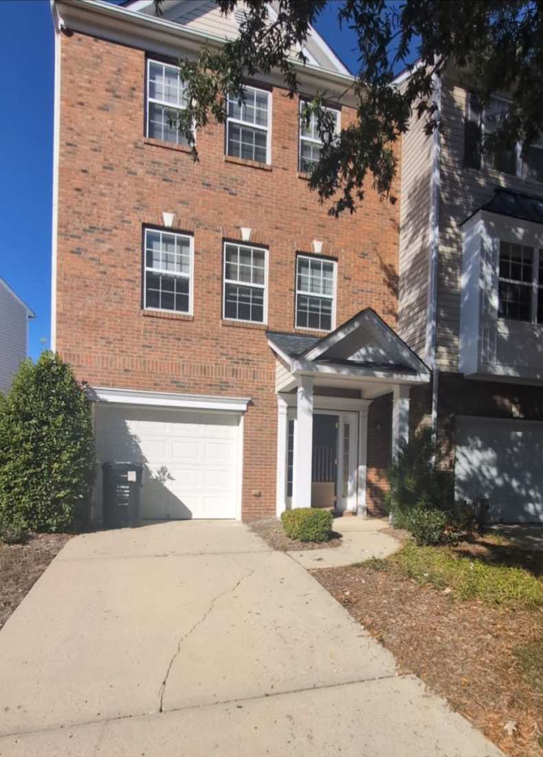 9585 Walkers Glen Dr NW