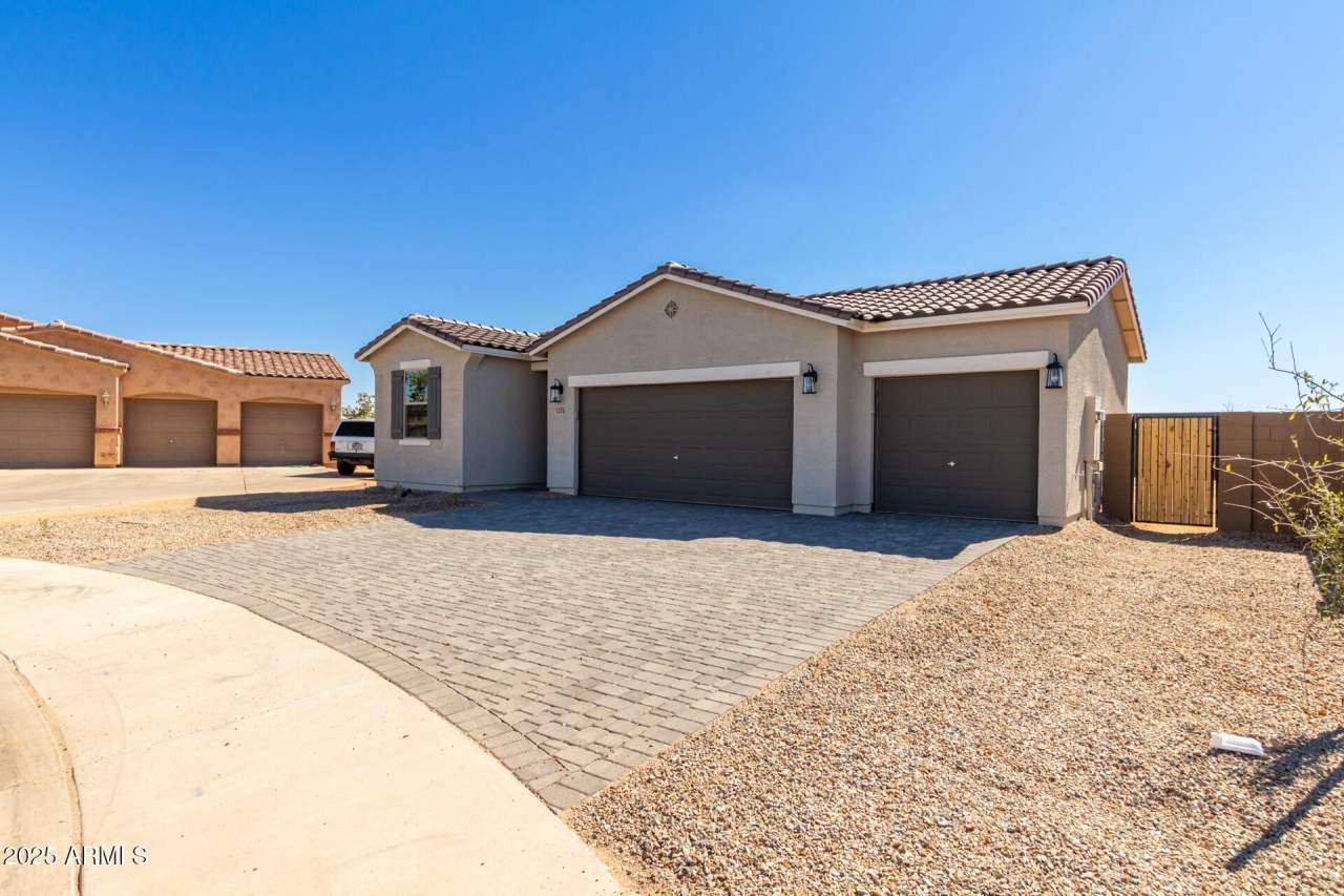 1275 E JAHNS Drive