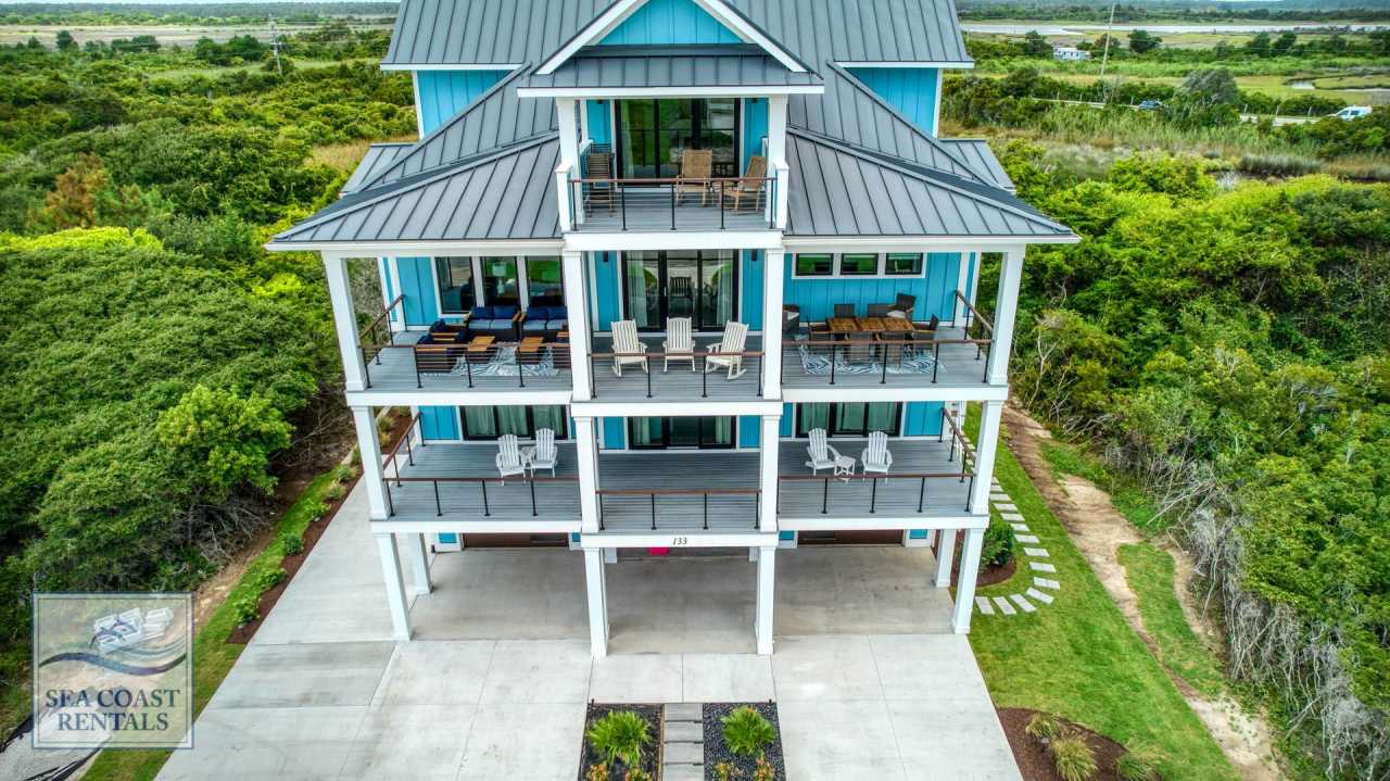 OFF-SEASON MONTHLY RENTAL - IT'S A BIG DILL!!