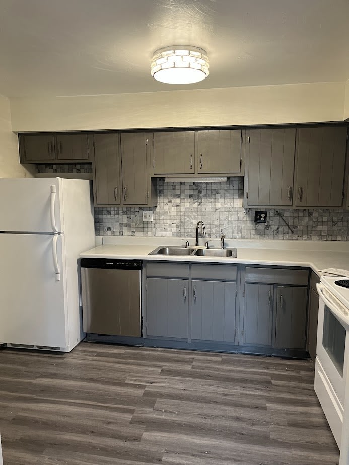 912-914 La Tourrette Court - 914