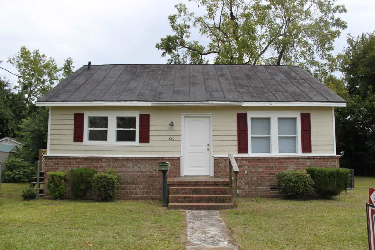 3 Bed 1 Bath home on Jones Street