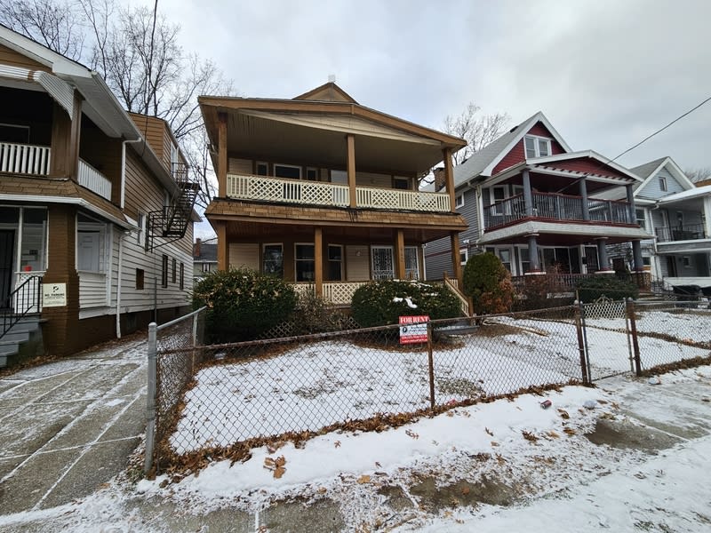 440 East 115th Street - Upstairs