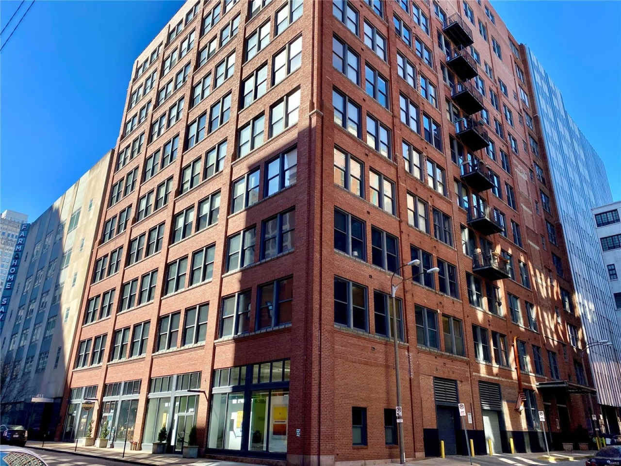 1010 Saint Charles Street
