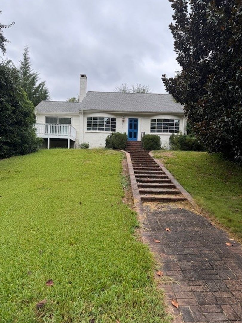 Beautiful 3 Bedroom/2 Bath Home in Converse Heights