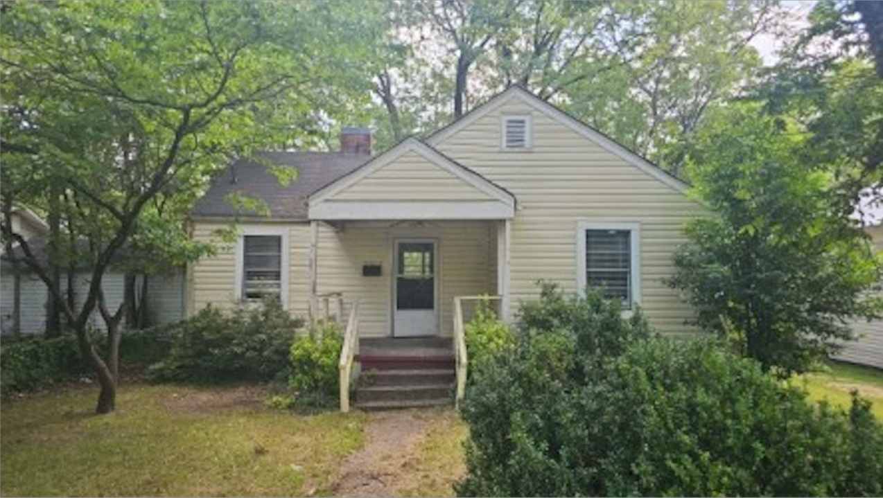 PRICE REDUCED!! OCTOBER MOVE IN SPECIAL- FIRST MONTHS FREE!! CALL TODAY!