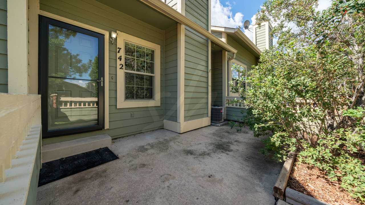 2 Bedroom Rancher Townhome in Country Club Village