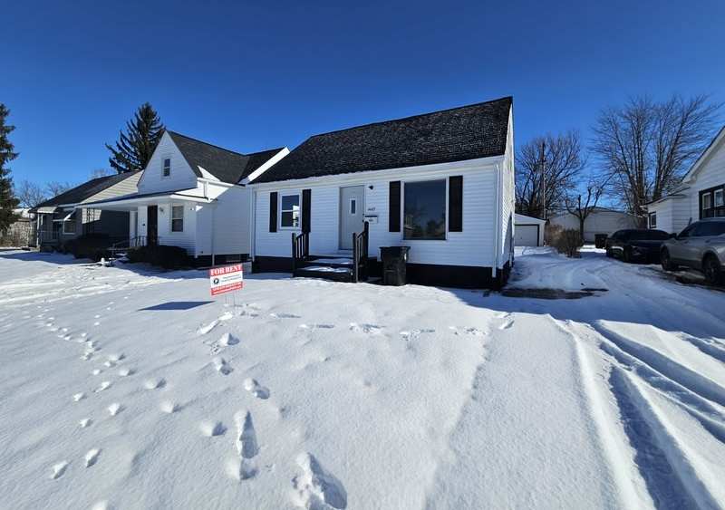 4445 East 154th Street