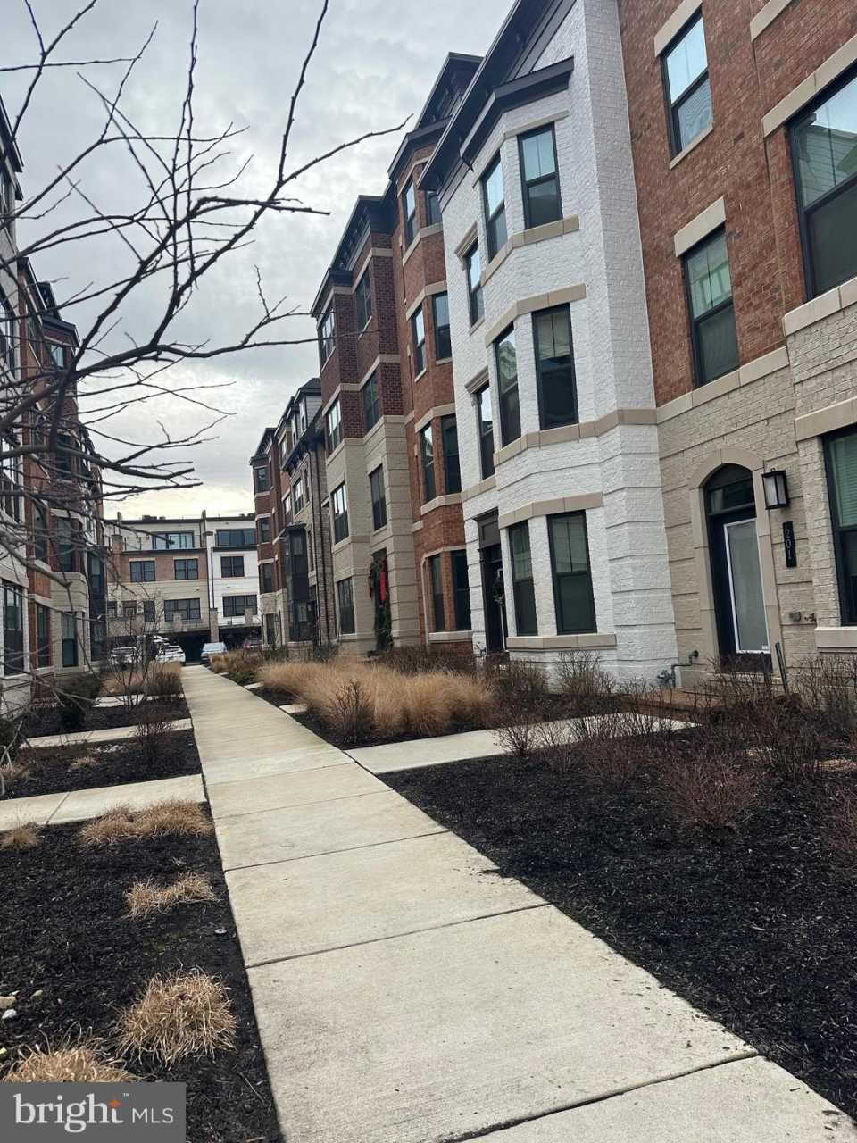 209 MARKET Square NW unit: 17