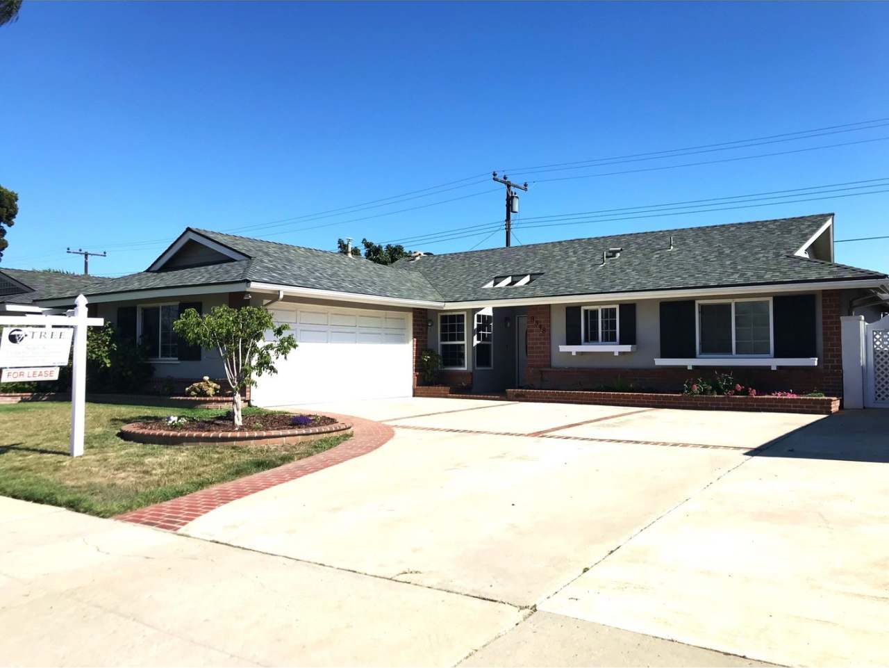 Single Family Home in Sunny Side of Ventura – Near Kimball Park!