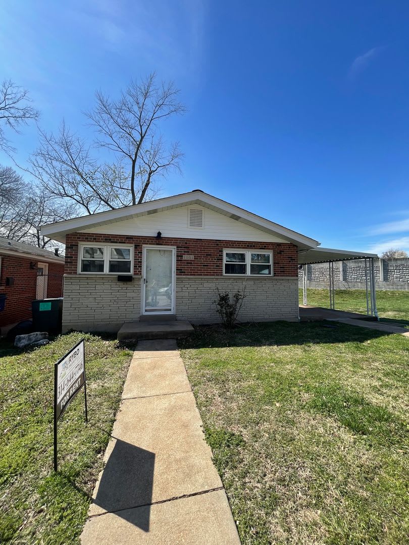 $1450 - Single Family Home in DOGTOWN!