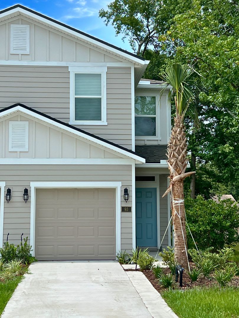 New home, modern updates, washer/dryer included !