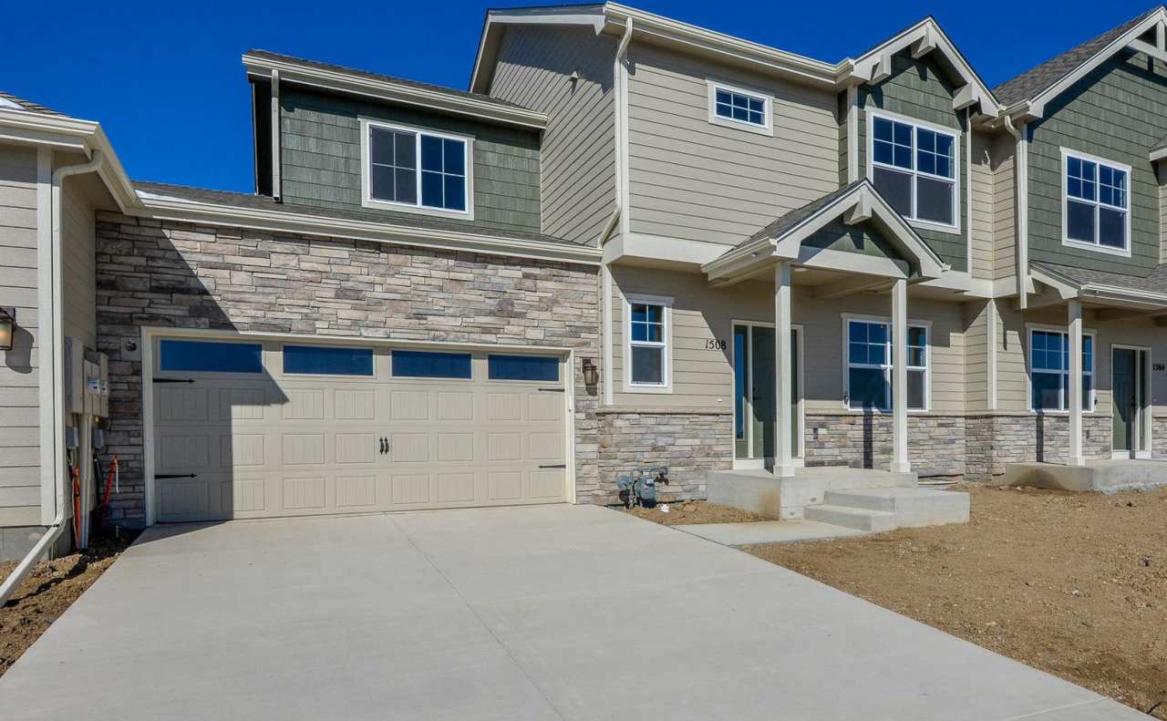 Beautiful 3 Bedroom, 2.5 Bath 2 Story Townhome in Berthoud!