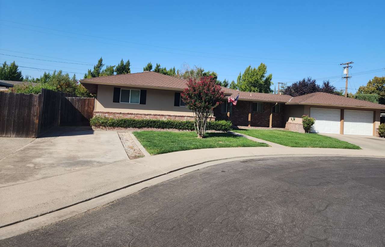 3 Bedroom 2 Bathroom in court Near Somerset Middle School