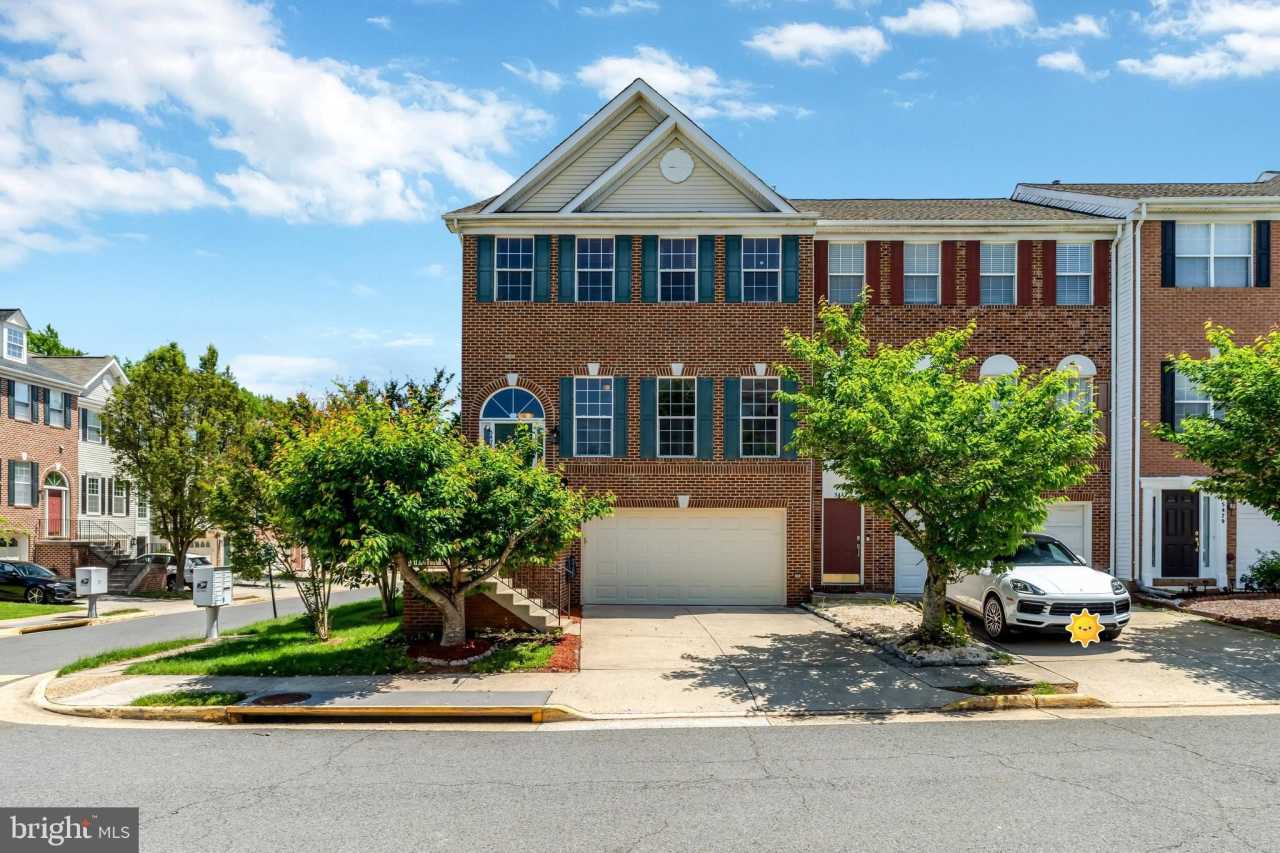 5475 OWENS WOOD COURT